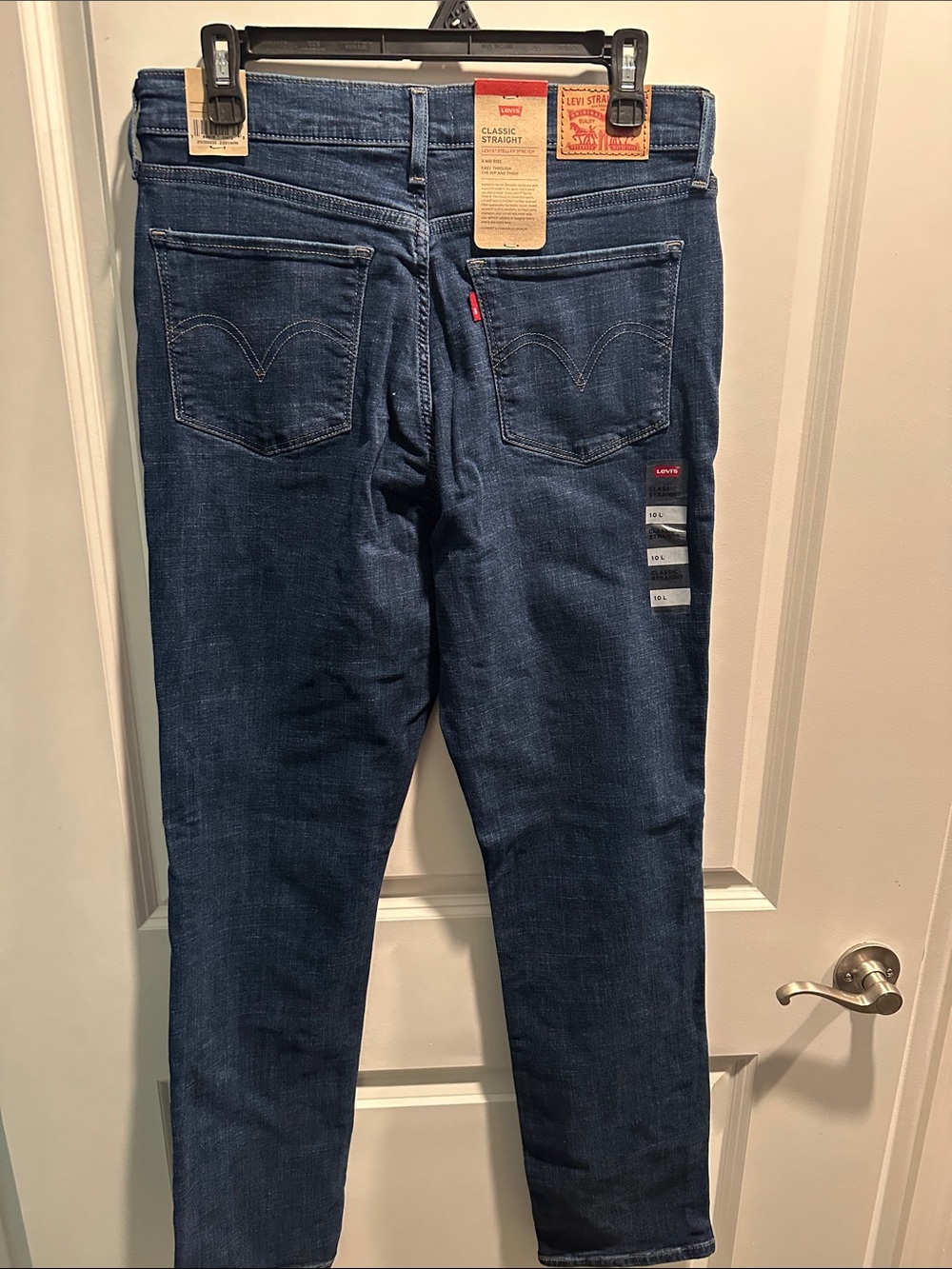 Levi's Straight Leg Jeans in Dark Blue Wash - Picture 2 of 2